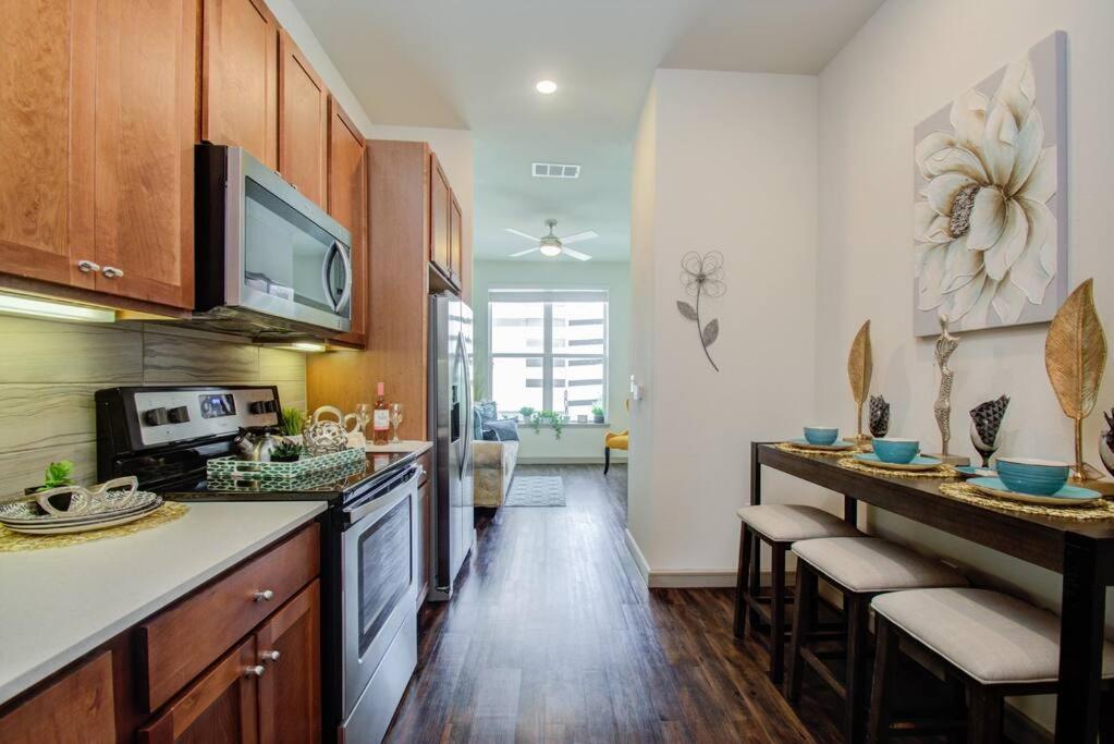 Luxury Living Downtown Kingbed. Daire *